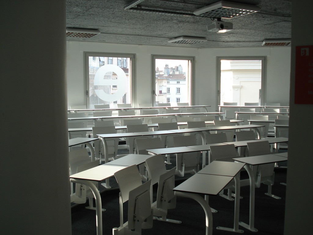 0901amphi3