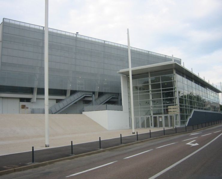 741px-Palais_des_sports_